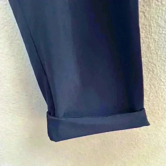 Athleta Black “Tribeca Utility Crop” Size 2 Excellent Condition! - Picture 11 of 13